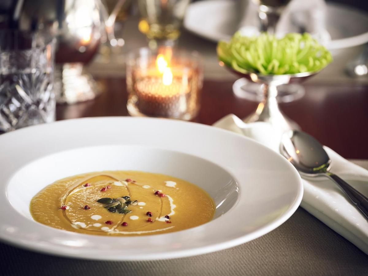Hotel Du Lac Congress Center & Spa อิโออันนินา ภายนอก รูปภาพ A bowl of soup