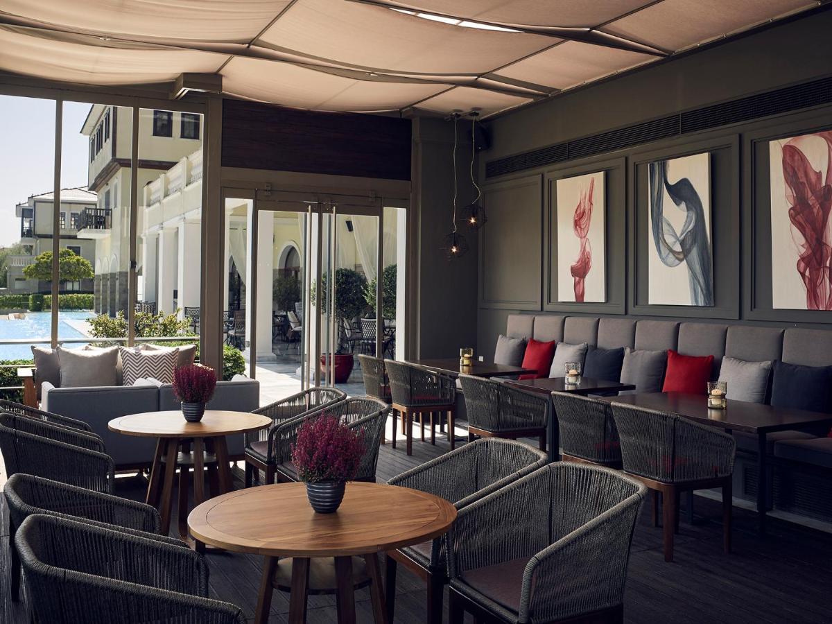 Hotel Du Lac Congress Center & Spa อิโออันนินา ภายนอก รูปภาพ The Pool Bar