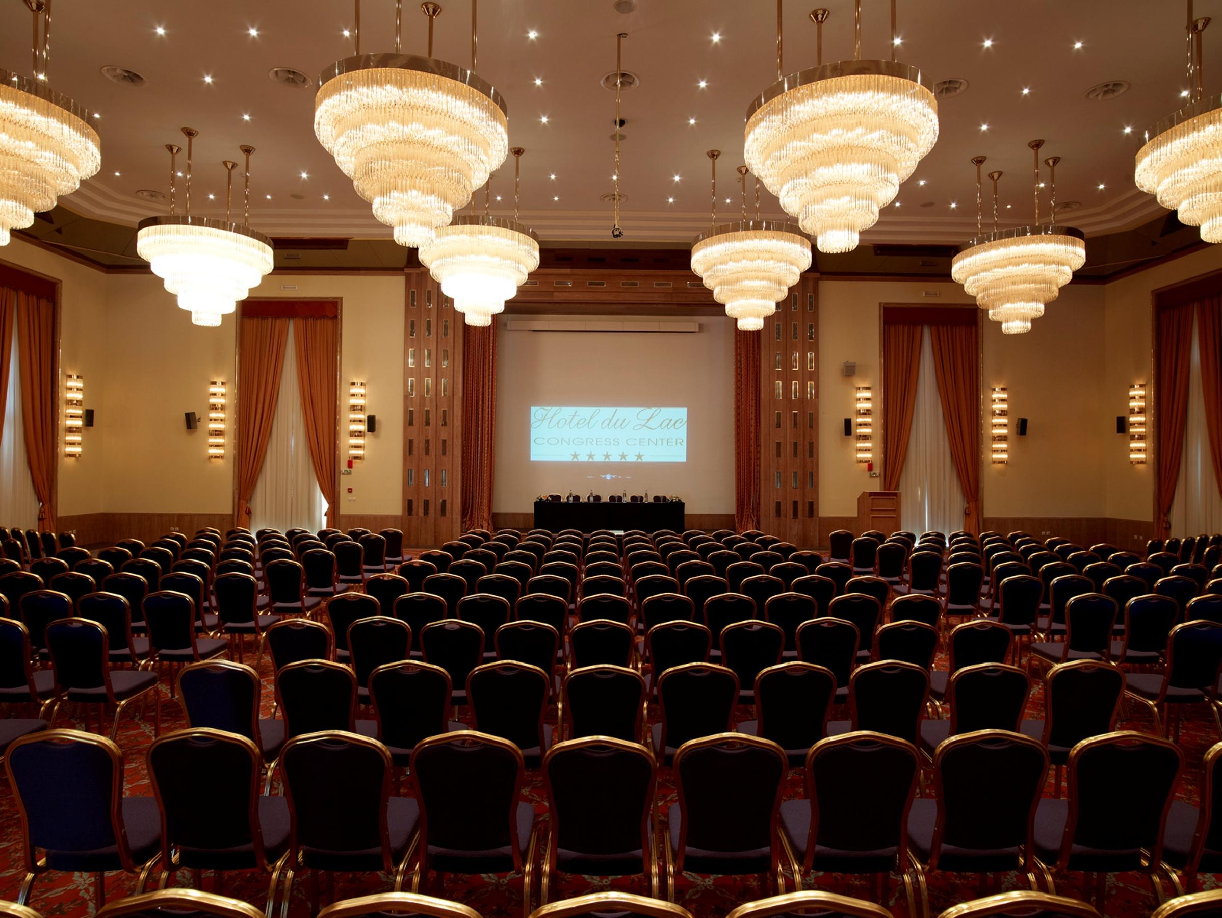 Hotel Du Lac Congress Center & Spa อิโออันนินา ภายนอก รูปภาพ The main conference hall