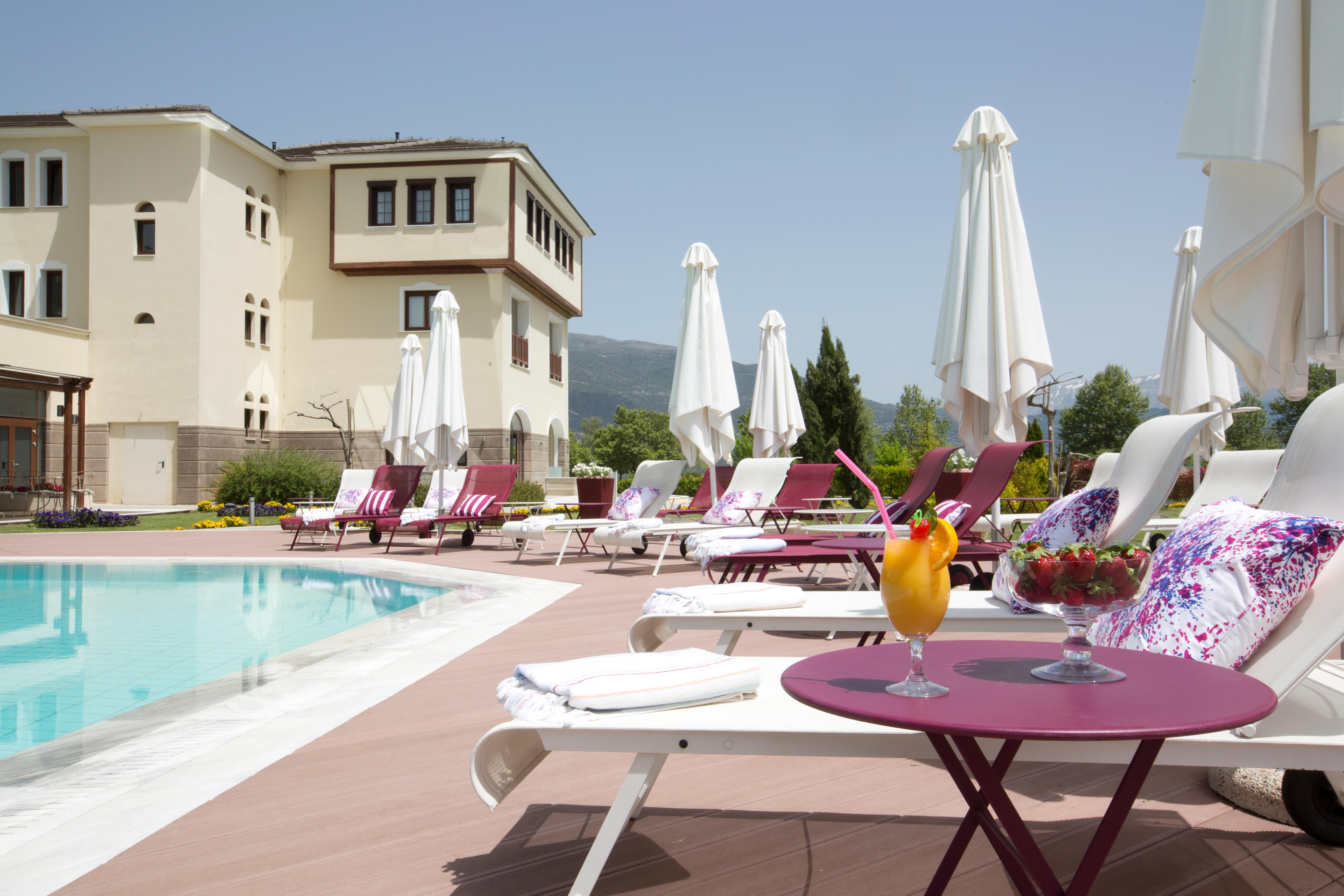 Hotel Du Lac Congress Center & Spa อิโออันนินา ภายนอก รูปภาพ