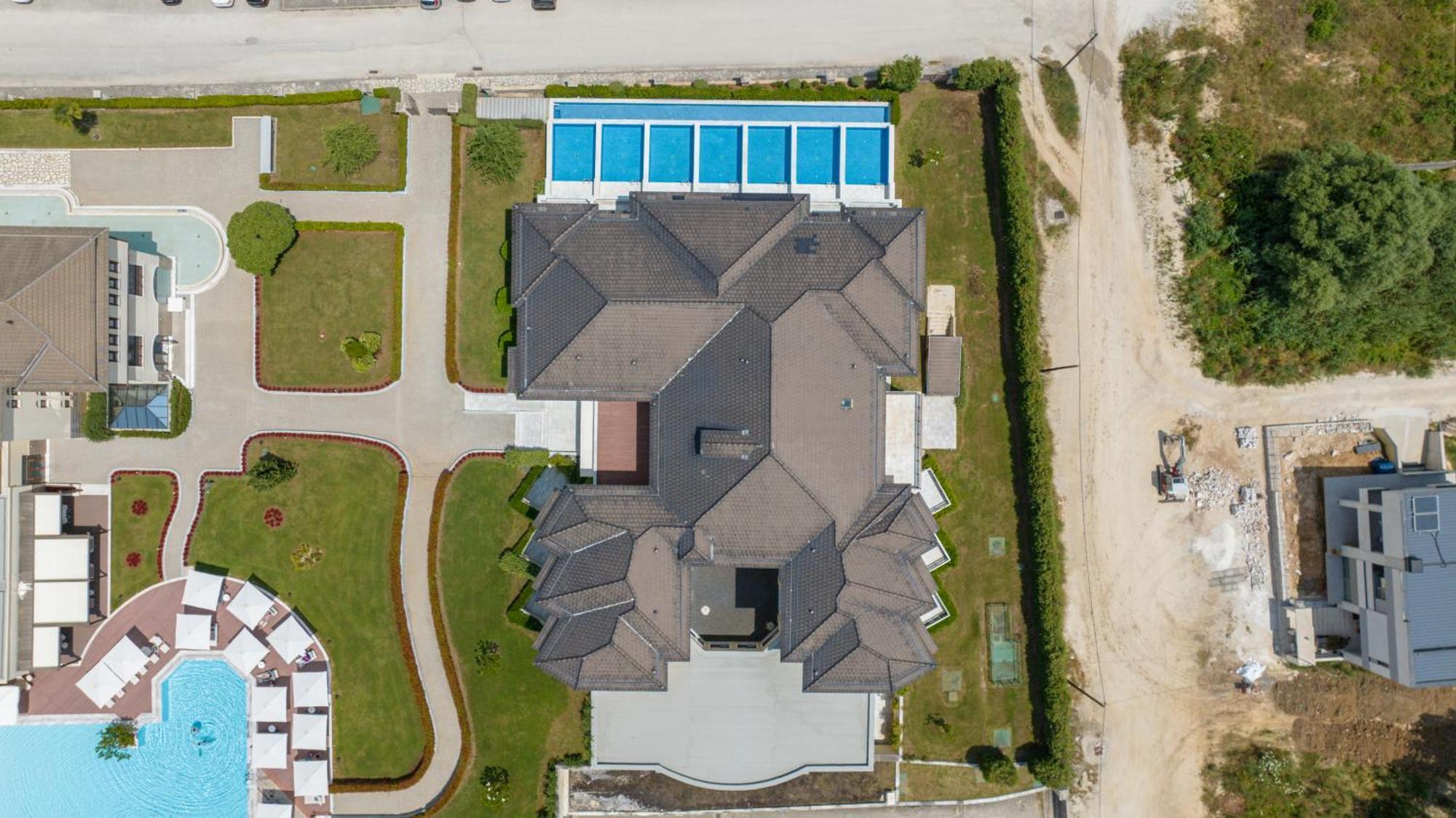 Hotel Du Lac Congress Center & Spa อิโออันนินา ภายนอก รูปภาพ Aerial view of the house