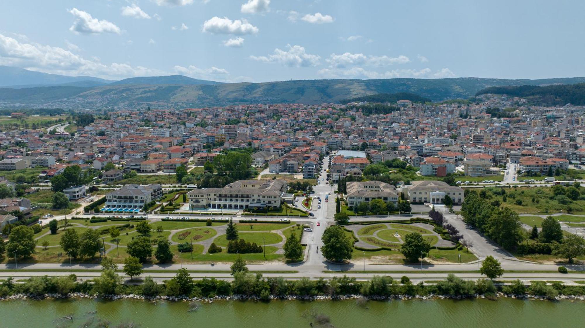 Hotel Du Lac Congress Center & Spa อิโออันนินา ภายนอก รูปภาพ Aerial view
